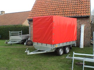 Aanhangwagen met huif